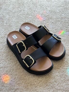 FitFlop Gen-FF Two Strap Buckle Sandal